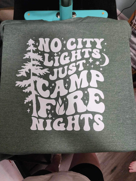 No city lights crewneck (white print)